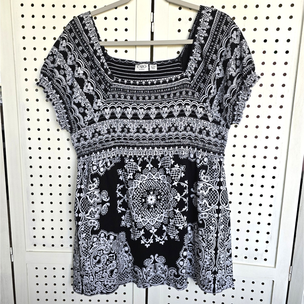 Cato Black White Smocked Short Sleeve Tunic Top Womens SIZE 18/20
